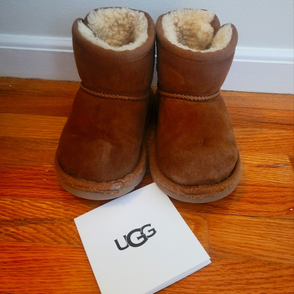 Toddler UGG gender neutral boots